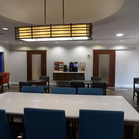 Holiday Inn Express & Suites - Huntsville Airport By Ihg Madison Exterior photo
