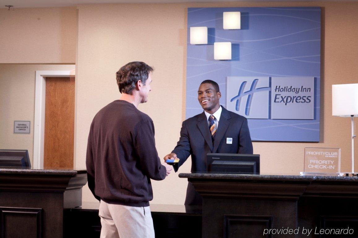 Holiday Inn Express & Suites - Huntsville Airport By Ihg Madison Interior photo